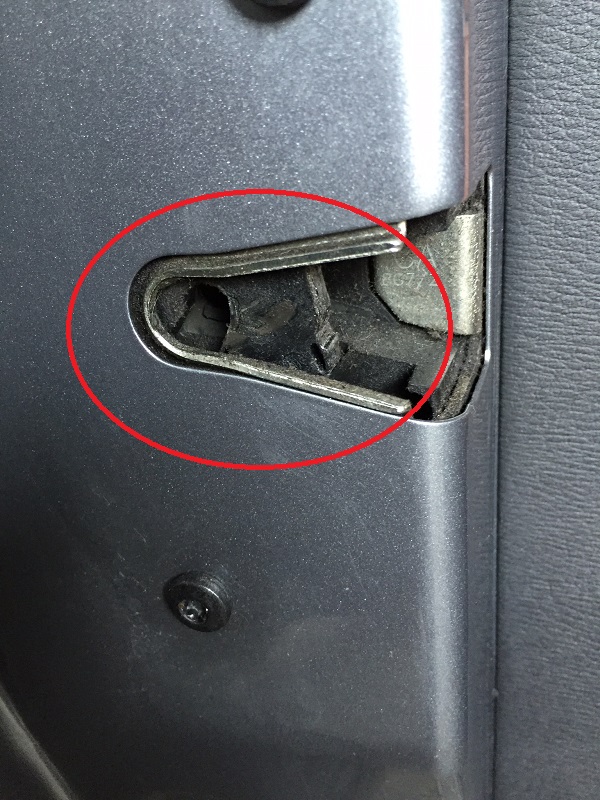 Tür offen, verriegelt, lässt sich nicht mehr schließen > Auto offen HILFE! BMW X3 FORUM