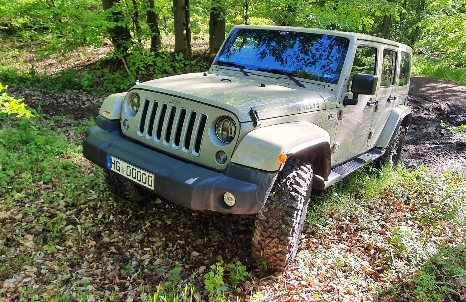 Klicke auf die Grafik für eine vergrößerte Ansicht

Name: Jeep3.jpg
Ansichten: 214
Größe: 396,3 KB
ID: 434608