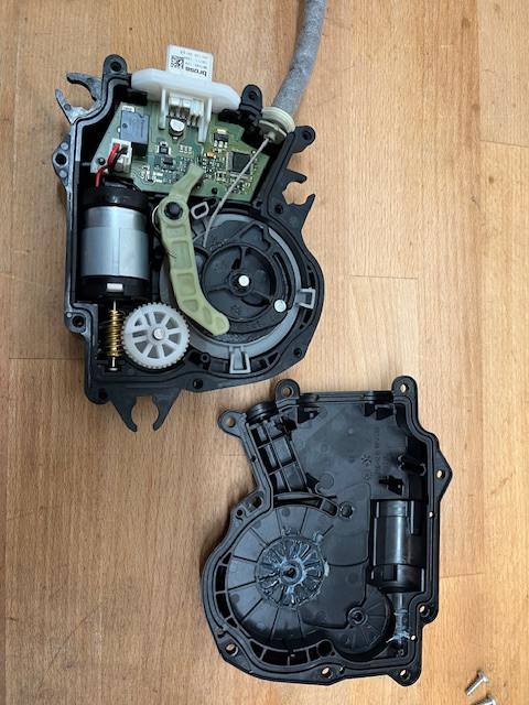 Klicke auf die Grafik für eine vergrößerte Ansicht

Name: Servomotor_Heckklappe.jpg
Ansichten: 23
Größe: 128,3 KB
ID: 441873